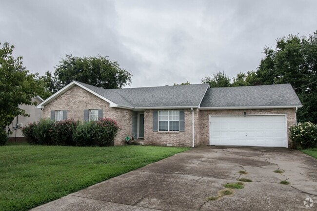 Building Photo - Pet Friendly Three Bedroom! Rental