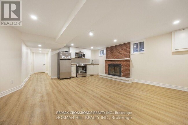 Photo - 3 Christina Crescent