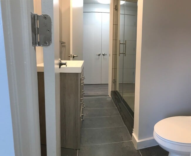 Photo - 501-511 Lake Ter