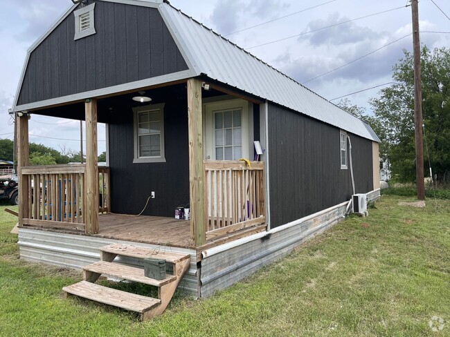 Building Photo - 1 Bedroom Tiny Country Home