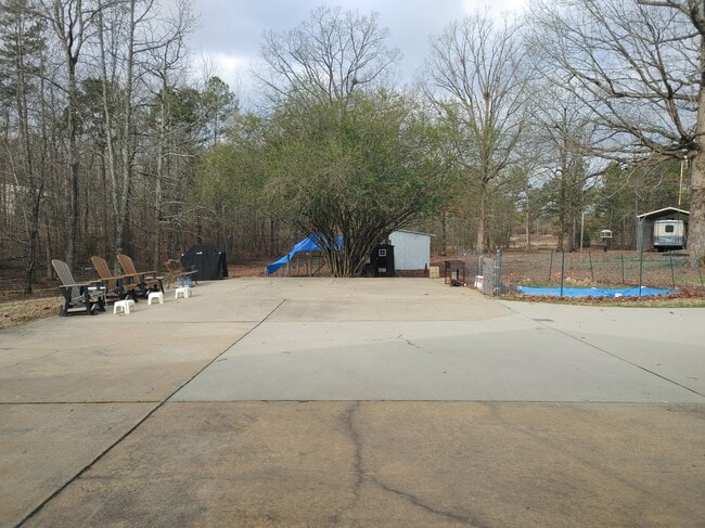 Photo - 513 Joseph Dr