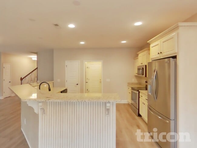 Photo - 1008 Azalea Ct