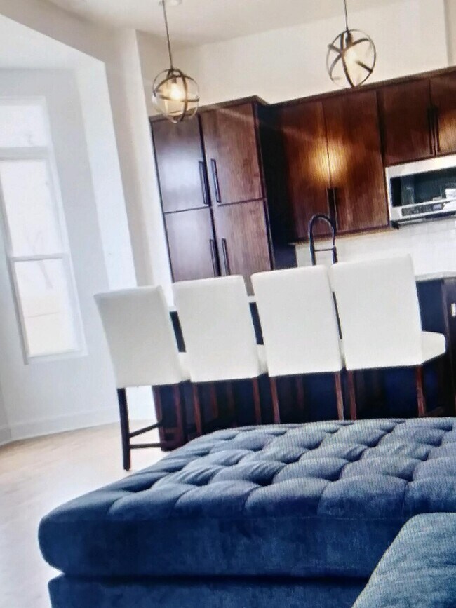 Photo - 3458 W Walnut St