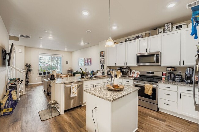 Photo - Beautiful two-story luxury townhome in highly sought after Belleview Place. Like new!