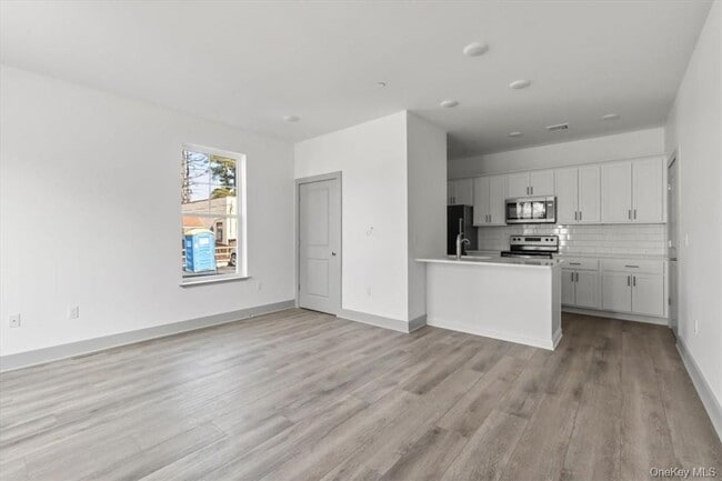 Photo - 75 Forester Ave
