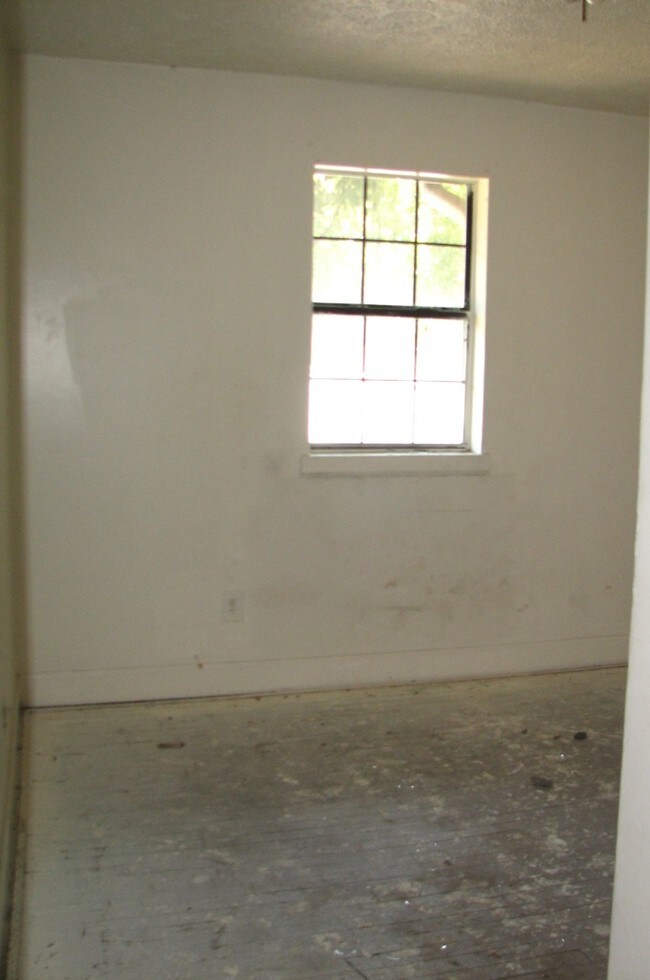 Photo - 2167 SW Martin Luther King Dr