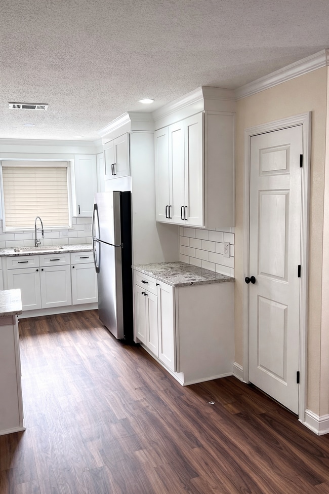 Photo - 1206 King Henry Dr