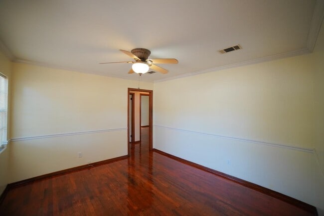 Photo - 231 Gaile Ave