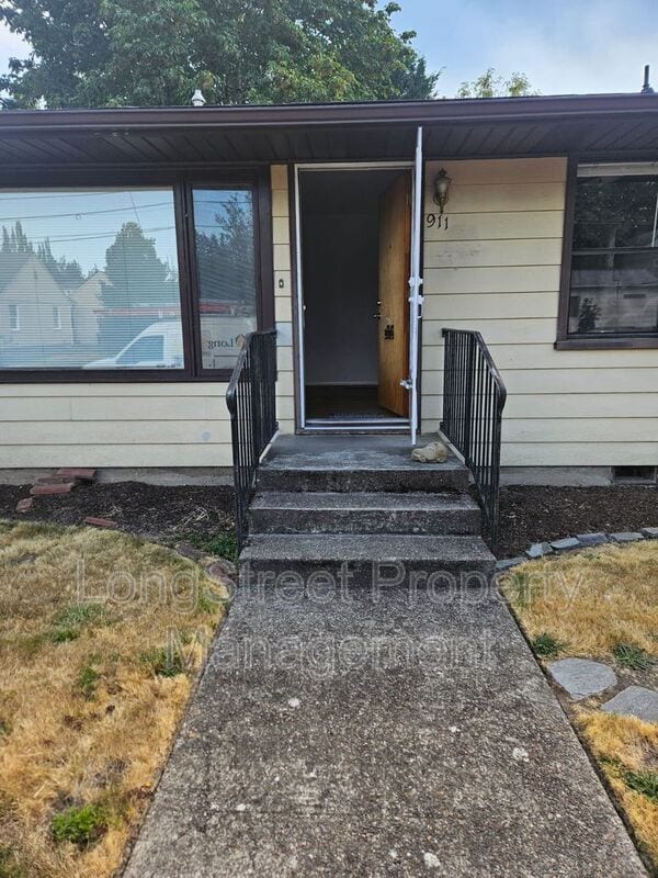 Photo - 911 NW 27th St