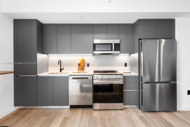 Photo - 307 SW 5th St Unit STUDIO 09 LINE