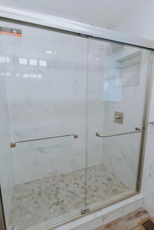 Photo - 32 Irving St