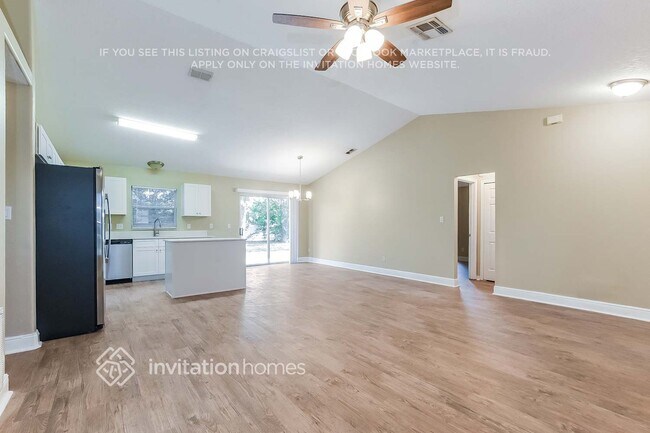 Photo - 423 Woodview Dr