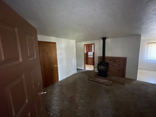 Photo - 347 SW Ewen St