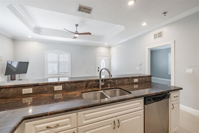 Photo - 2323 W Cherry St