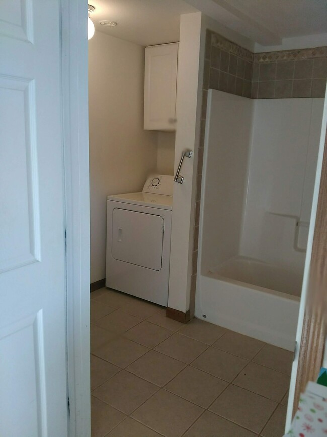 Photo - 68 Fields Rd Unidad country apartment