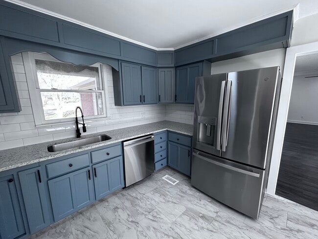 Building Photo - 3700 Cairnbrook Ct