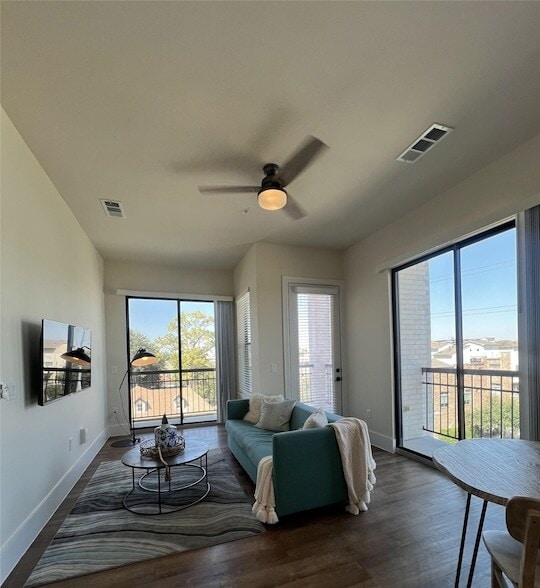 Building Photo - 1508 Blodgett St Unit 509