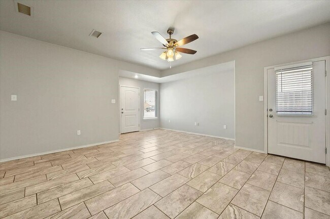 Photo - Your Perfect Rental Home Awaits! Short Ter...