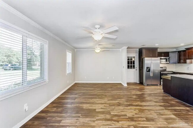Photo - 394 Rosewood Dr