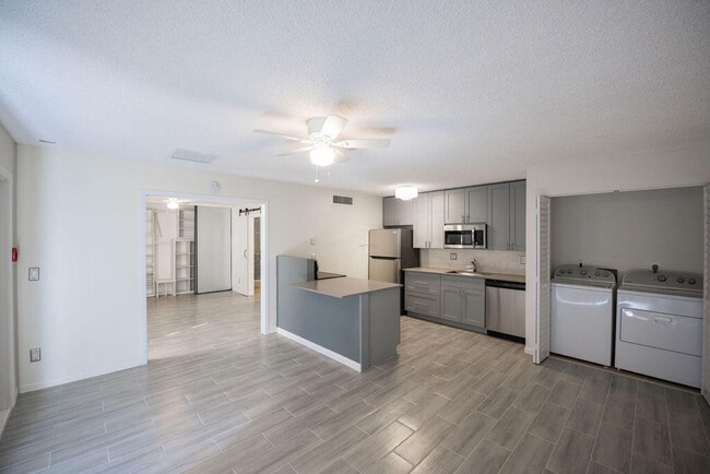 Photo - 641 Executive Center Dr Unit P203