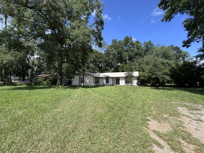 Photo - Charming 3-Bedroom Home with Bonus Room on Spacious Lot – Lake City