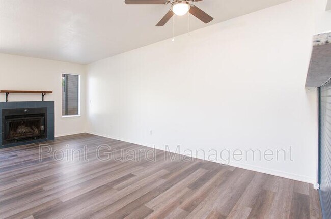 Photo - 5490 S Gold St