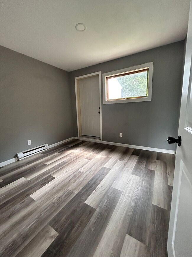 Photo - 110 E 4th Ave Unidad C