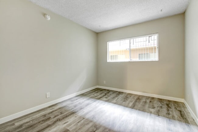 Photo - 4733 Orion Ave