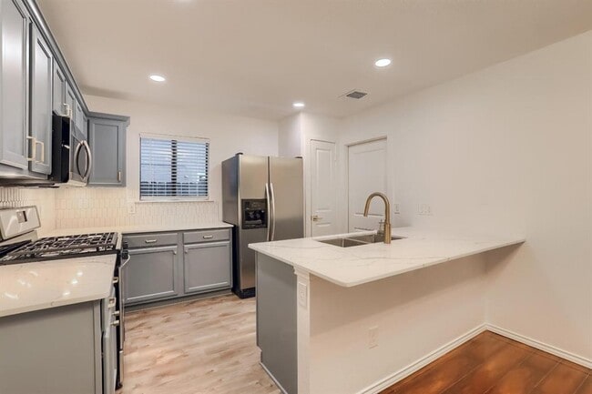 Building Photo - 8400 Horton Trail Rental