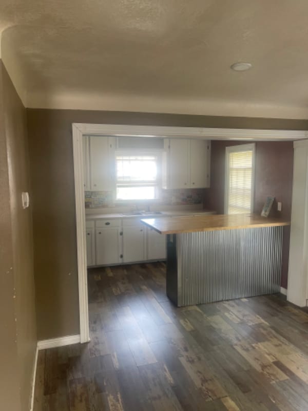 Photo - 623 Clark St