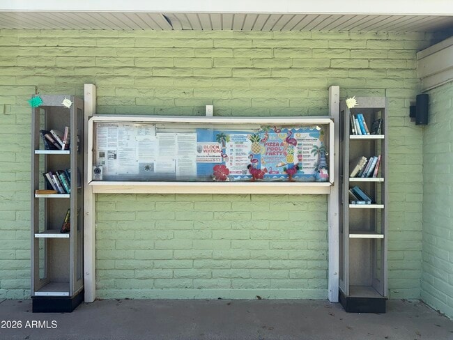 Photo - 1577 W Hazelwood St
