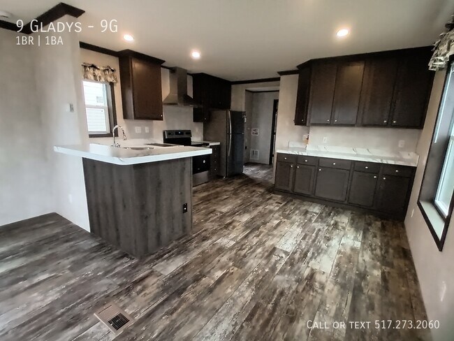 Photo - 9 Gladys-9G House