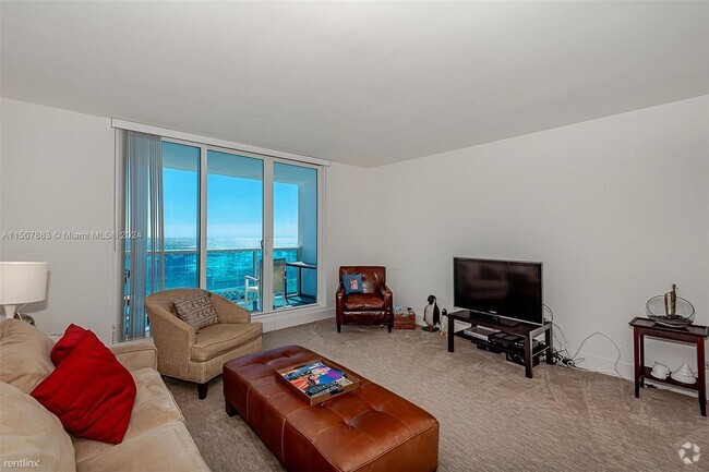 Building Photo - 1 br, 1.5 bath Condo - 2301 Collins Ave Ap... Unit Apt 1539