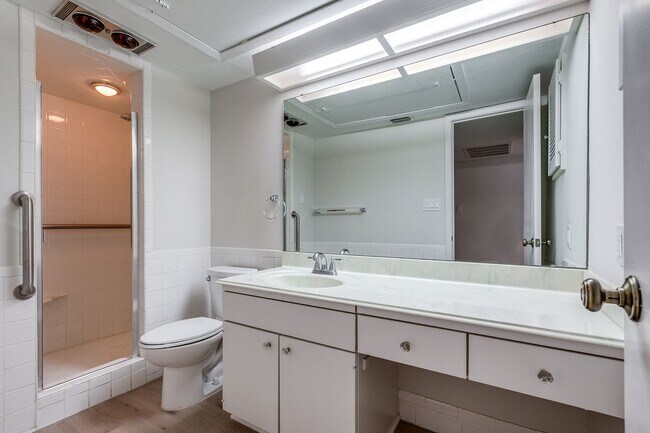 Photo - 3-BEDROOM CONDO AT THE GEORGIAN CONDOMINIUMS Unit 321