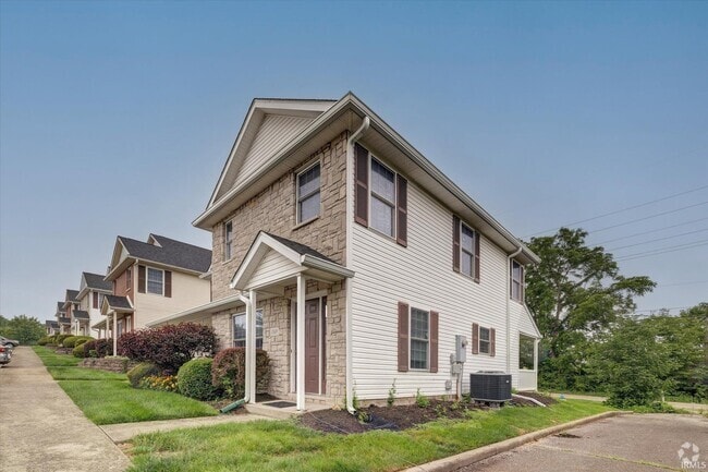 Building Photo - 1369 S Stella Dr Rental