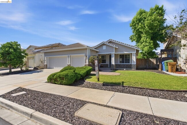 Photo - 1067 Somersby Way