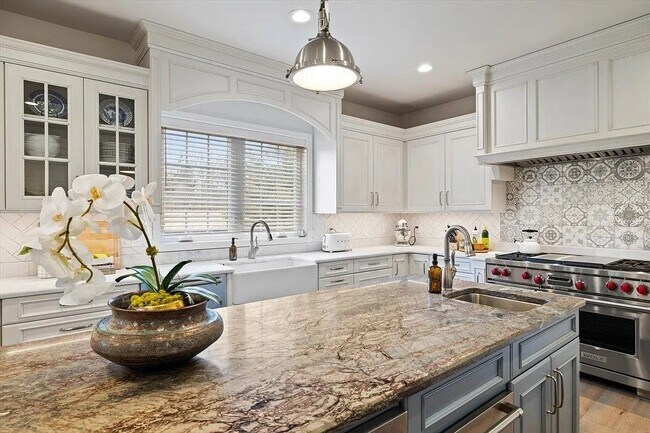 Photo - 840 Jefferson Cir