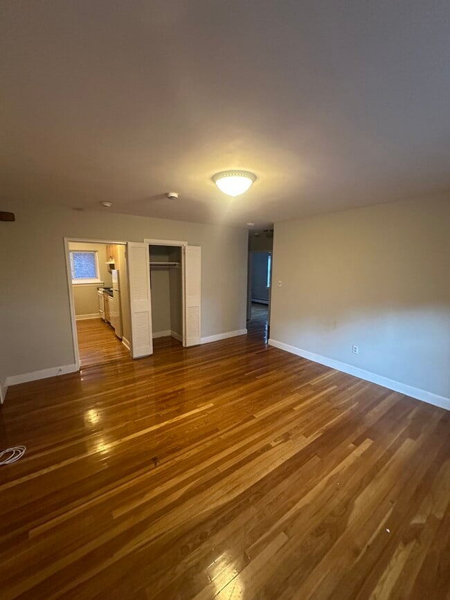 Photo - 69 Chiswick Rd Unit 3