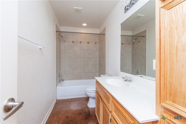 Photo - 3104 Baldwin Loop