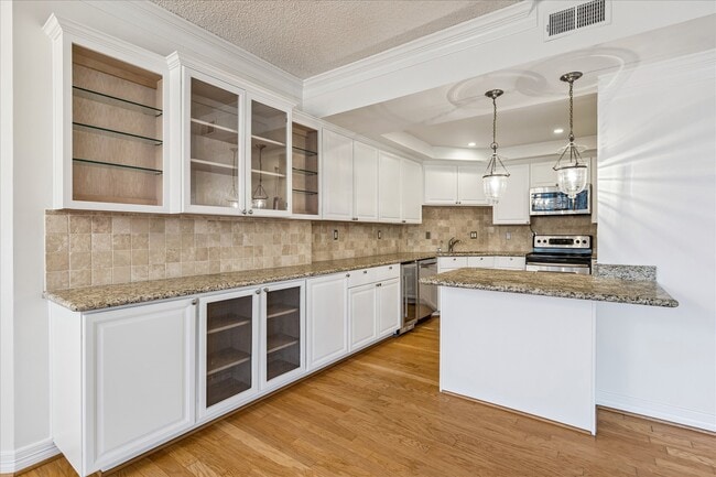 Photo - 21 Briar Hollow Ln Unidad 501