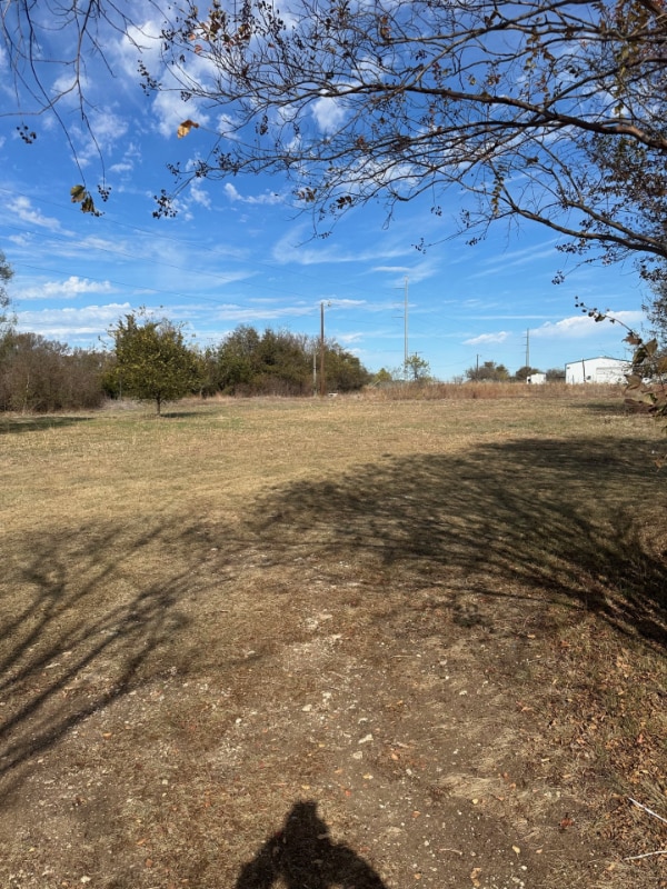 Photo - 16556 I-35