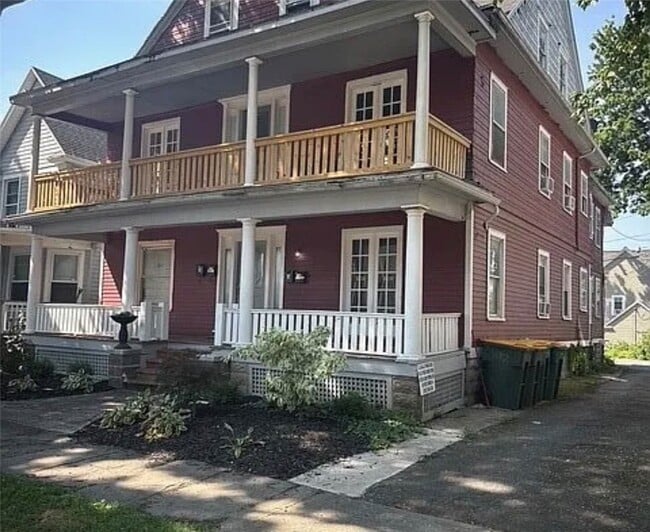 Building Photo - 193 Pearl St