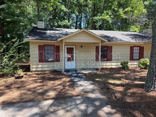 Building Photo - 2257 Sherwood Ave