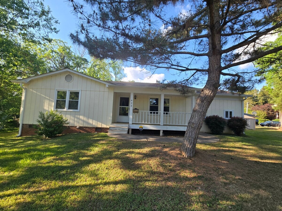 Photo - 422 Grove St