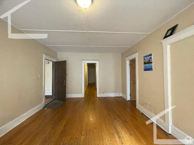 Building Photo - Kelton 4 bed Rental