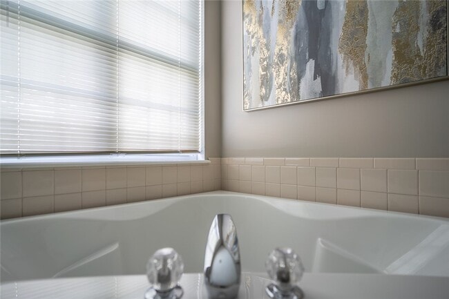 Photo - 17 Captains Cove Ln