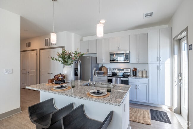 1BR, 1BA - 819SF - Kitchen - Plat 10 The Ranch