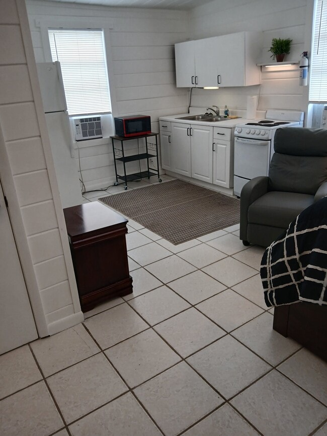 Photo - 1615 N J St Unit 1615 n. J st. No. 3