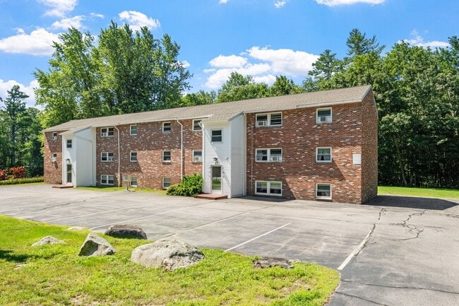 Building Photo - 9 Emerald Dr Unit 10