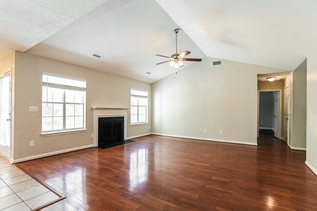 Photo - 9225 Merlot Ln